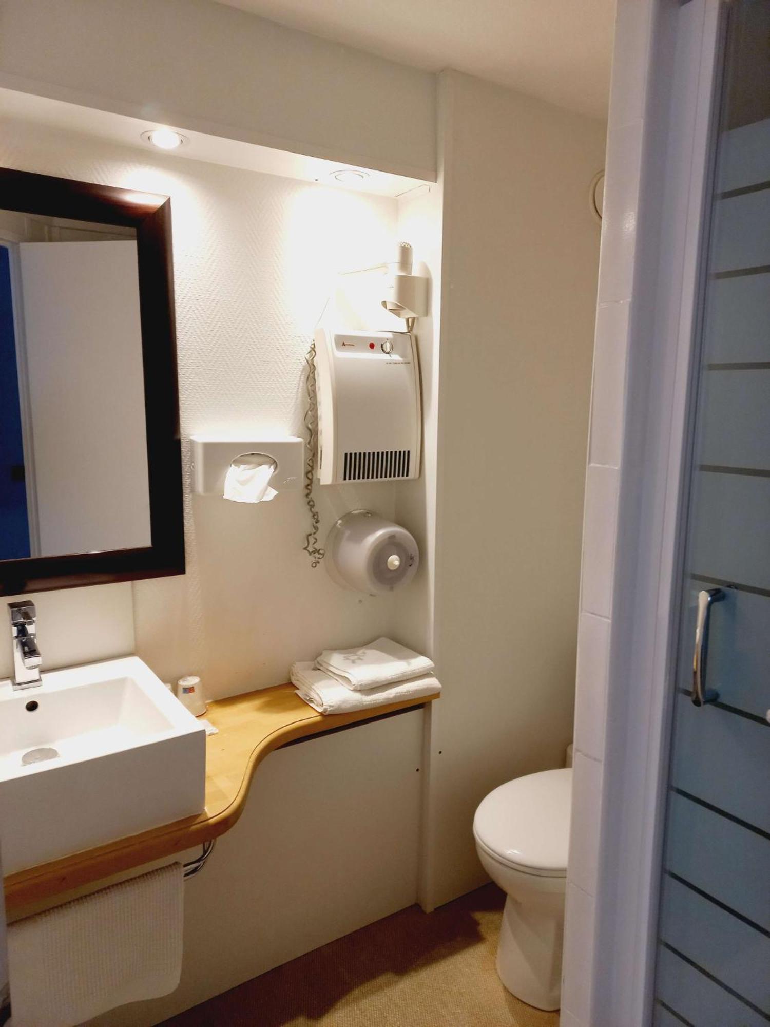 Brit Hotel Lorient Le Kerotel Экстерьер фото