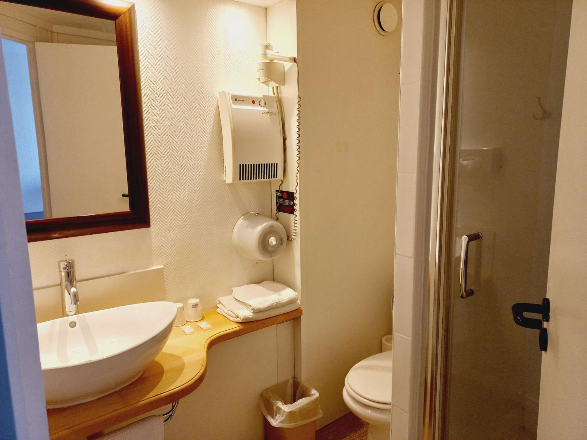 Brit Hotel Lorient Le Kerotel Экстерьер фото